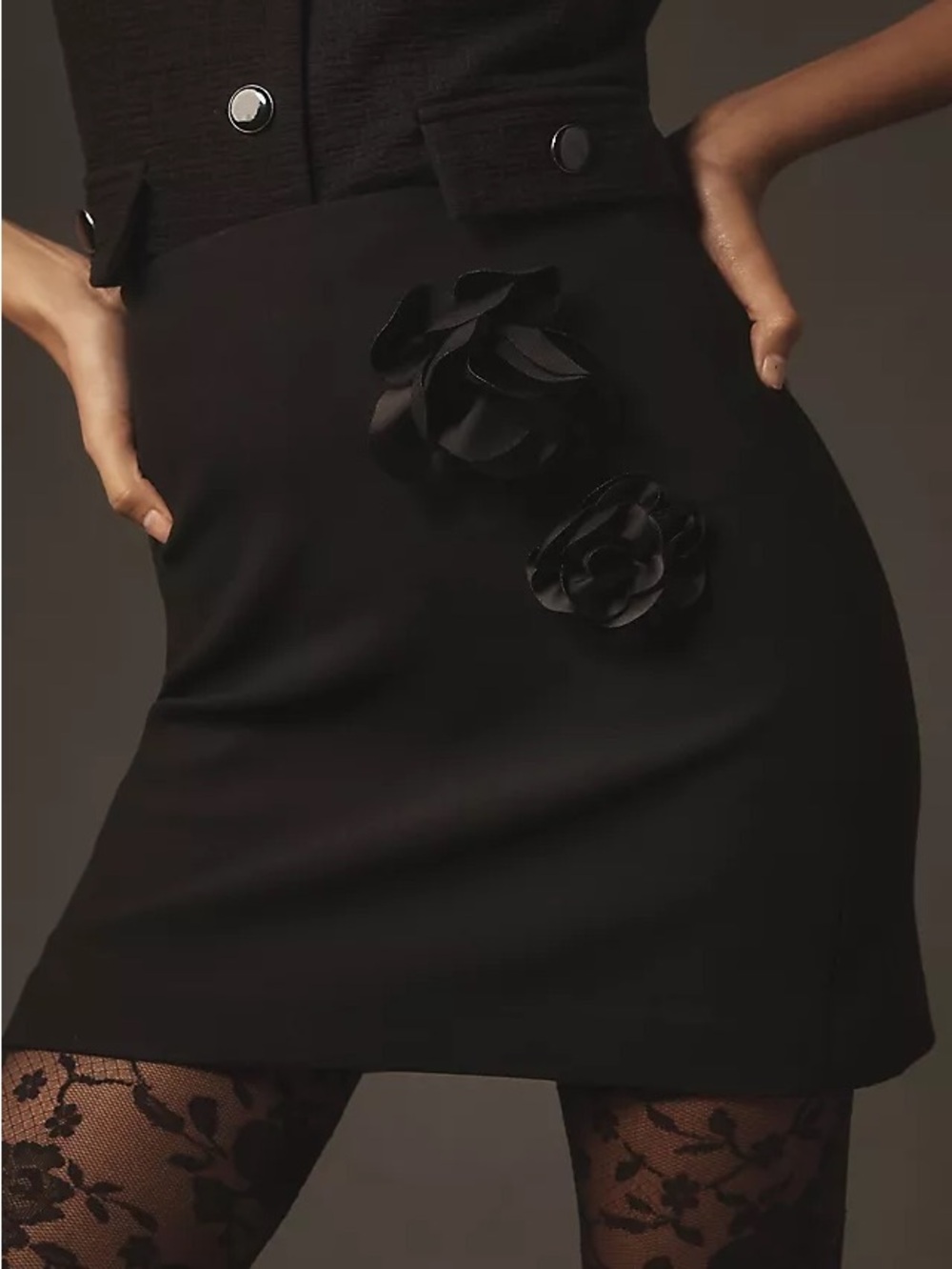 Maeve Anthropologie Black 3D Floral Applique Mini Skirt Size 8 NWT